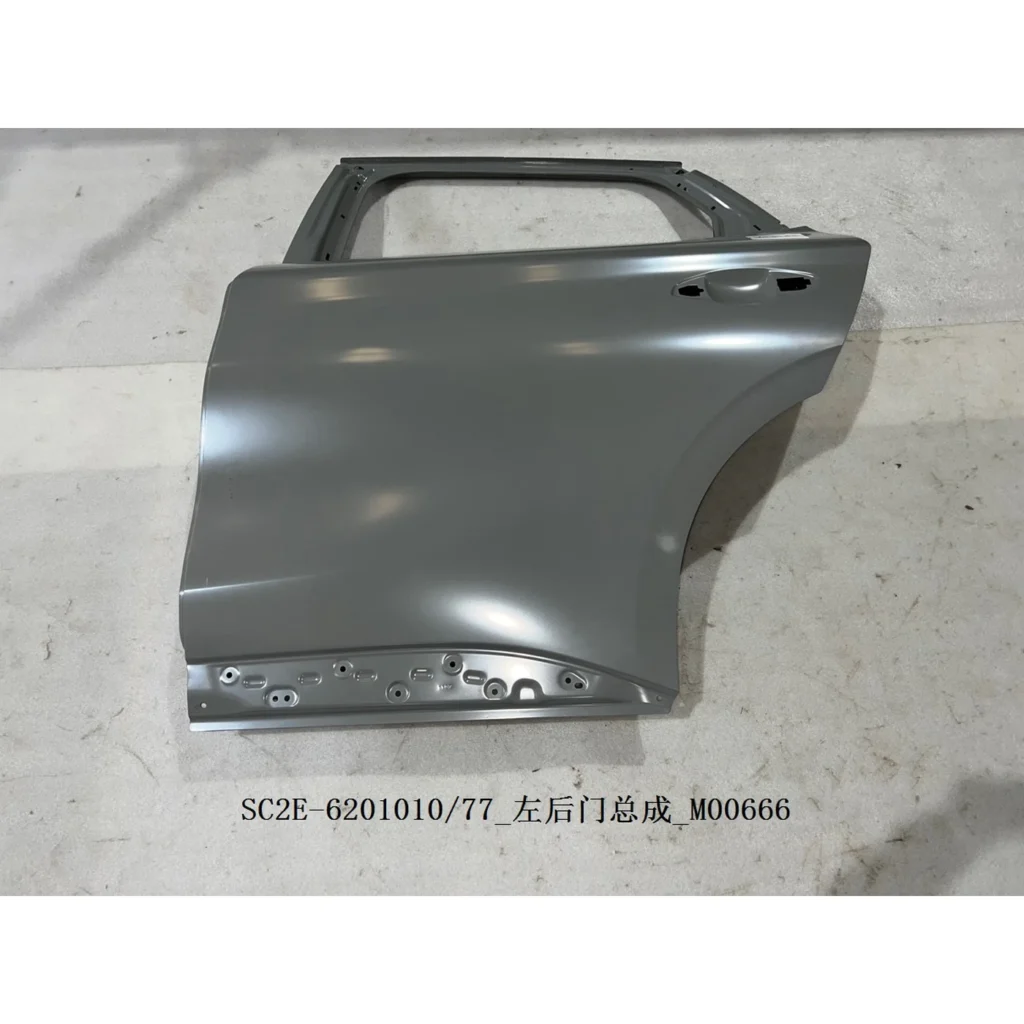 Door-rear L
